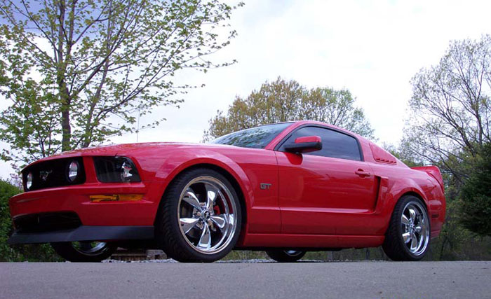 2005 Mustang GT with 20" Chrome Bullitts