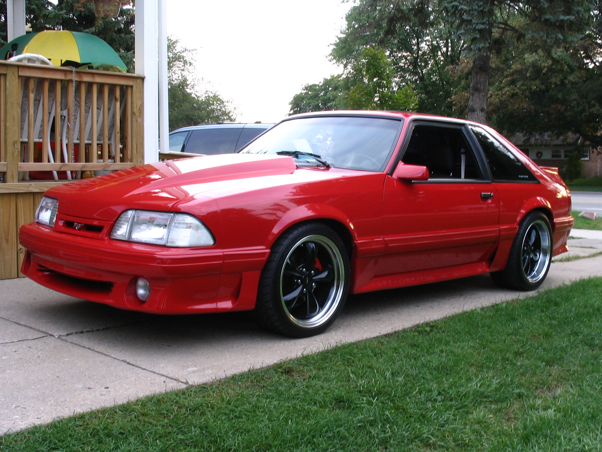 red mustang images