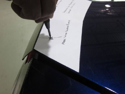 rtr-aluminum-rear-spoiler-black-install