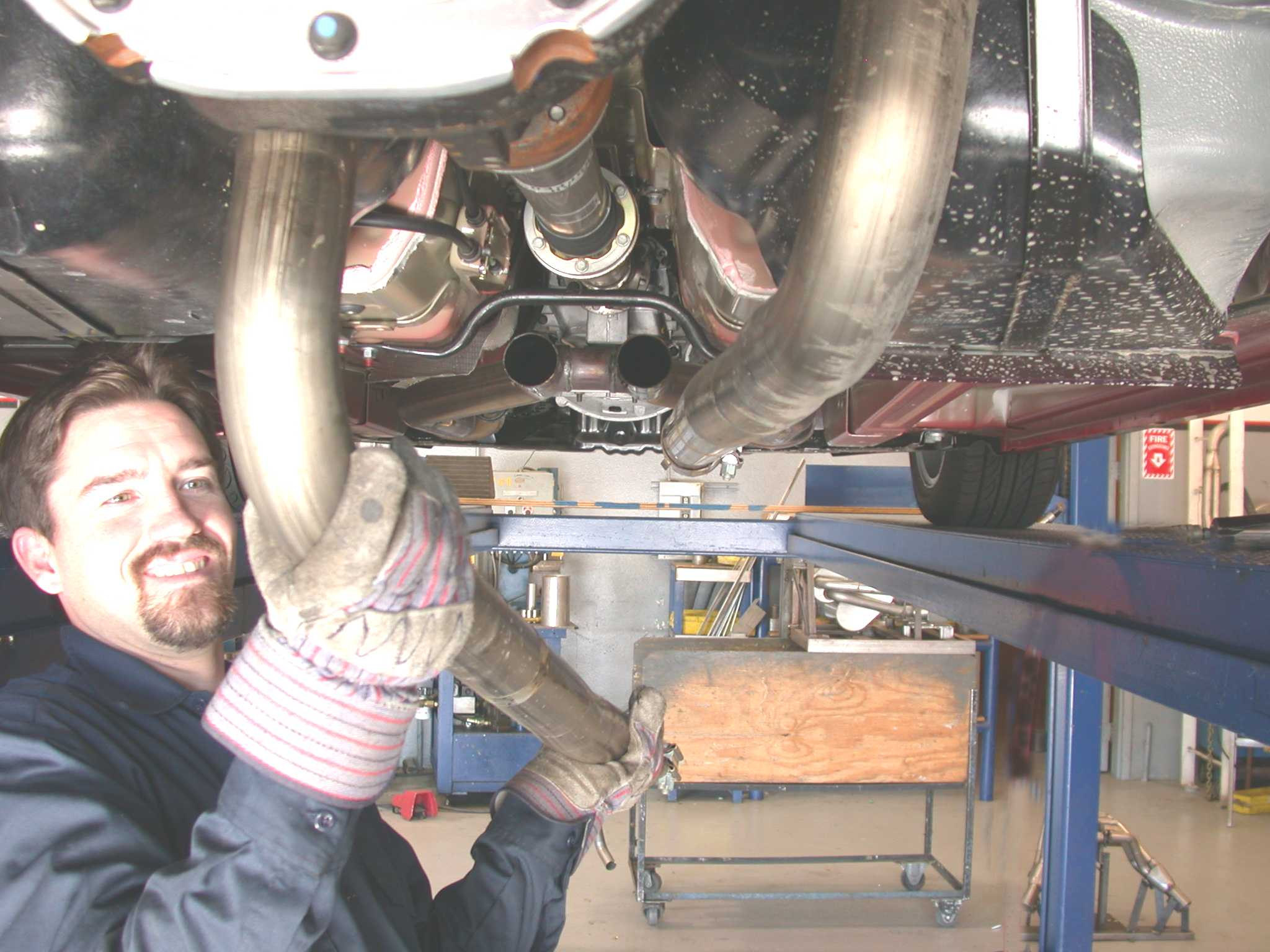 borla-touring-axle-back-exhaust-05-09-gt
