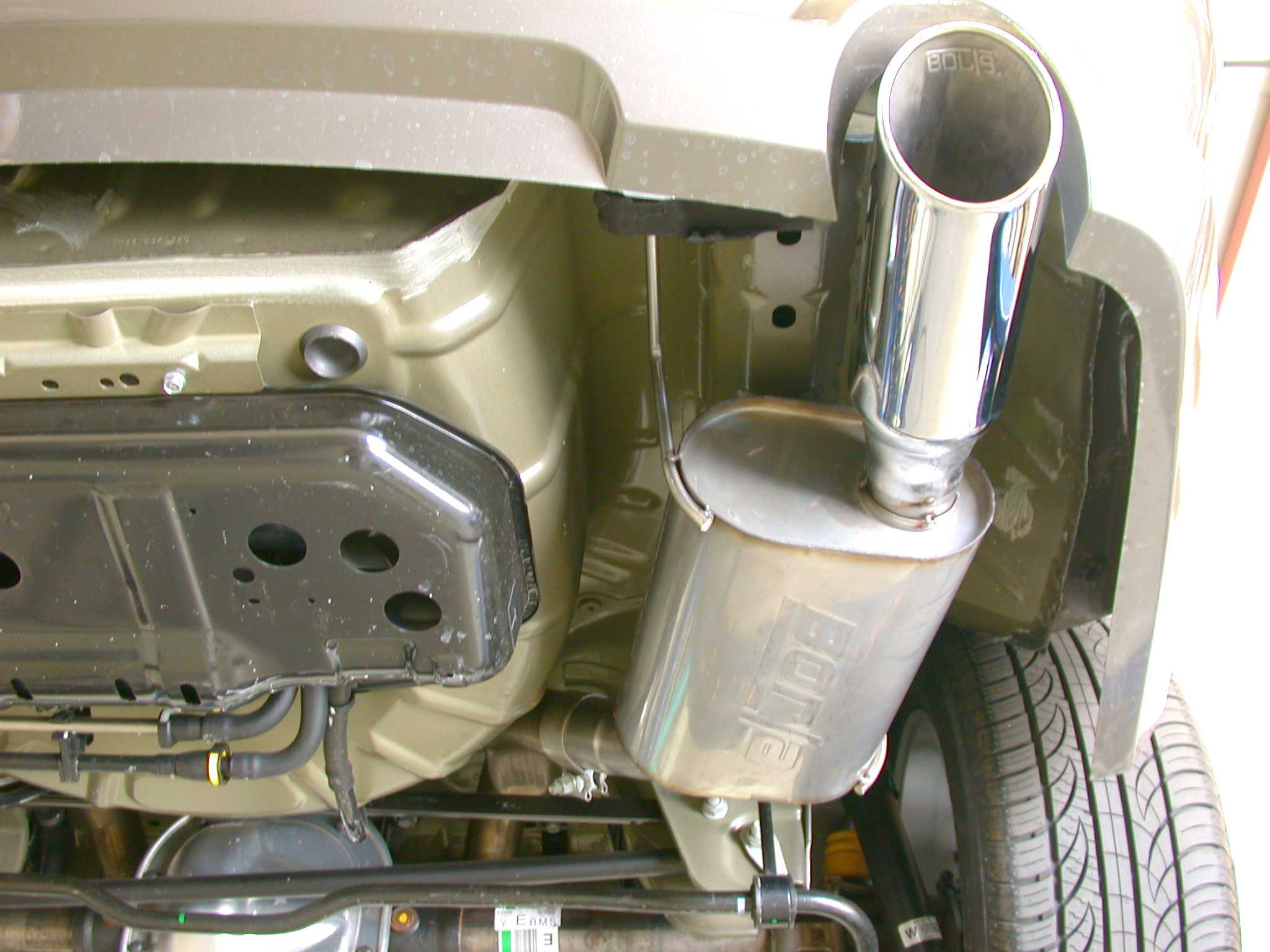 borla-touring-axle-back-exhaust-05-09-gt