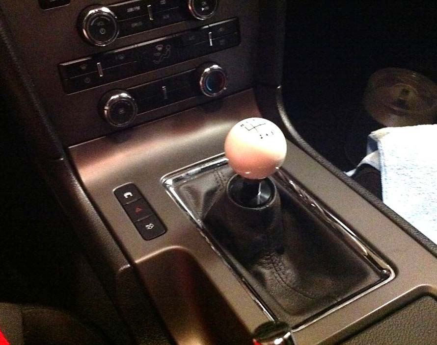 retro-style-6-speed-shift-knob-white-11-13-all