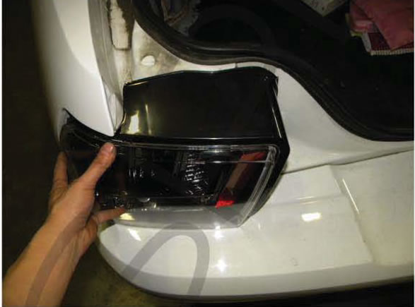chrome-3-light-led-tail-lights-99-04-gt-v6-mach-1