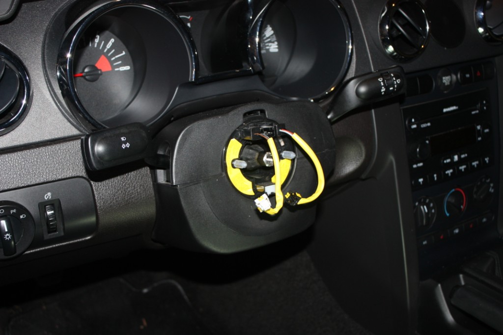 ford-racing-gt500-steering-wheel-05-09-all