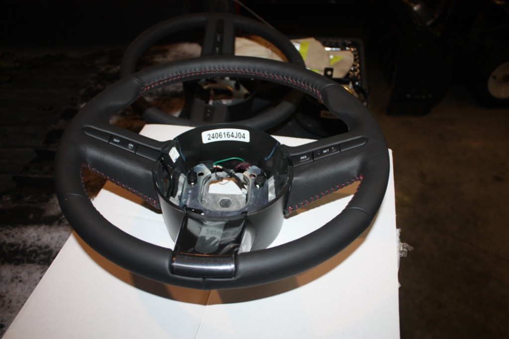 ford-racing-gt500-steering-wheel-05-09-all