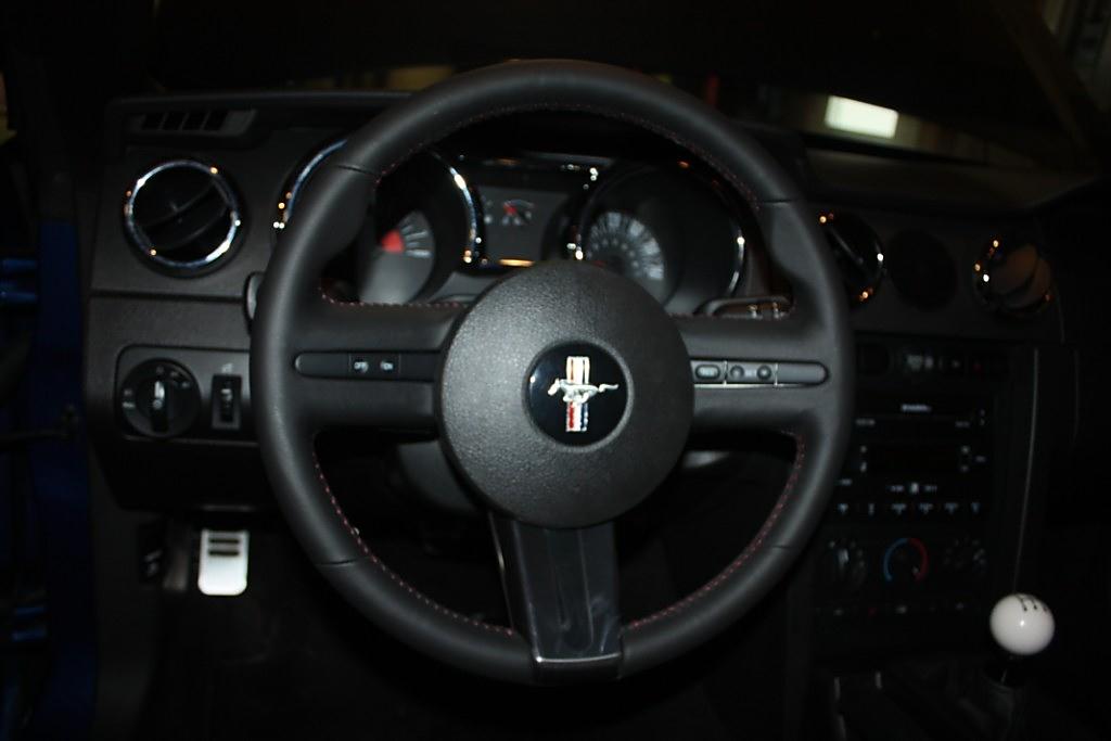 ford-racing-gt500-steering-wheel-05-09-all