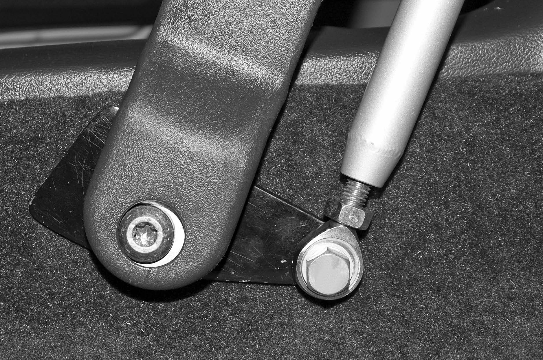 corbeau-seat-belt-harness-bar-coupe-94-04-all