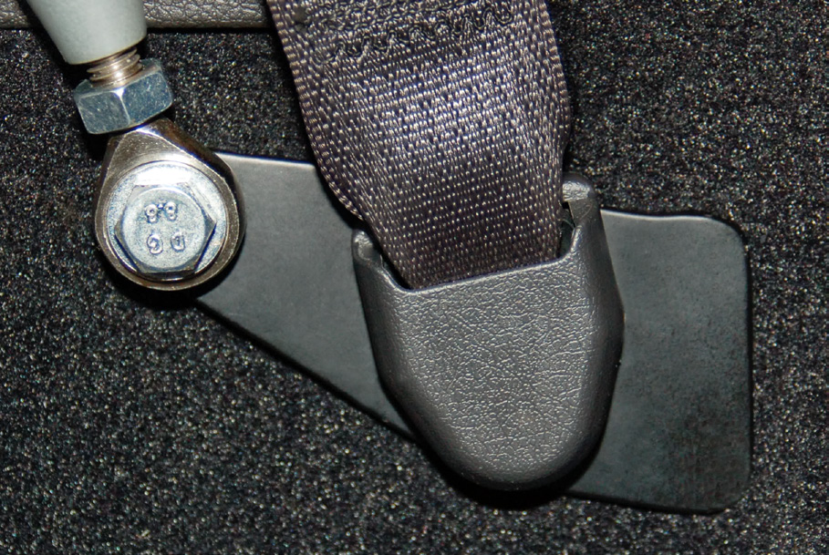 corbeau-seat-belt-harness-bar-coupe-05-12-all