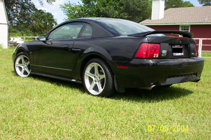 2000 deals mustang accessories